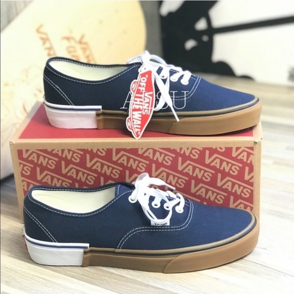 NWT VANS Authentic Gum Block Dress Blues WMNS - Picture 3 of 7